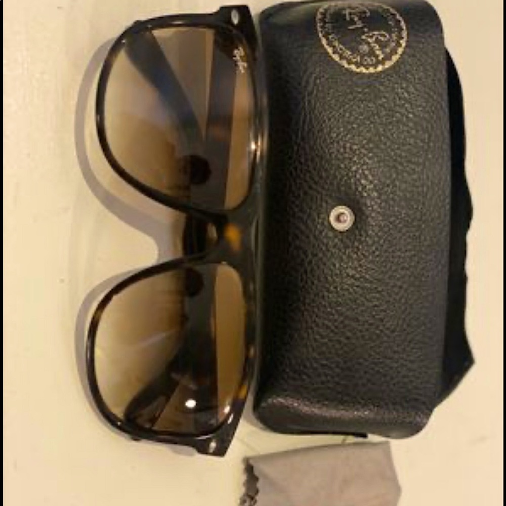 Unisex Ray-ban sunglasses